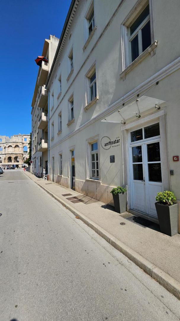 Hotel Amfiteatar 7