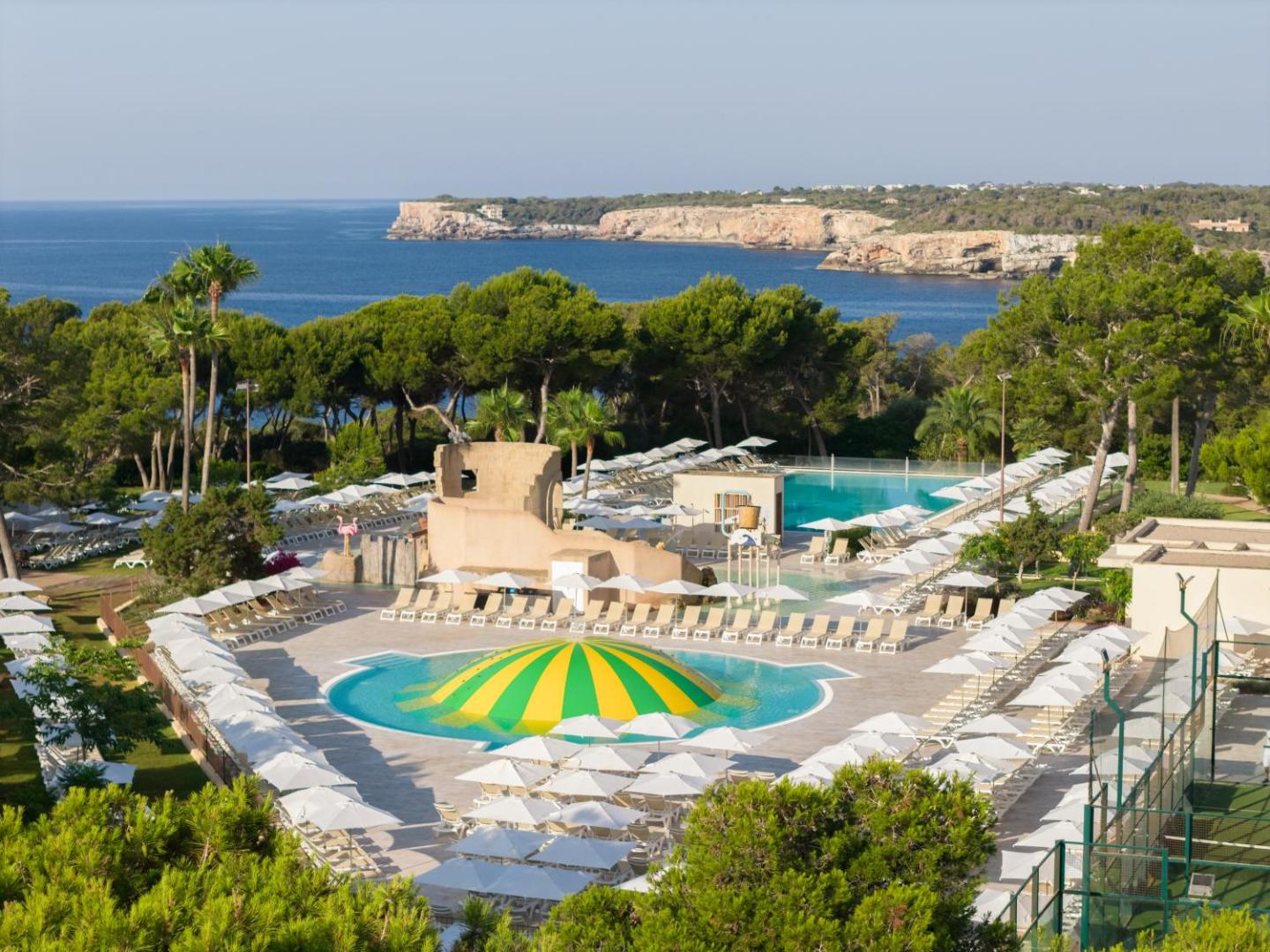 Iberostar Waves Club Cala Barca 4