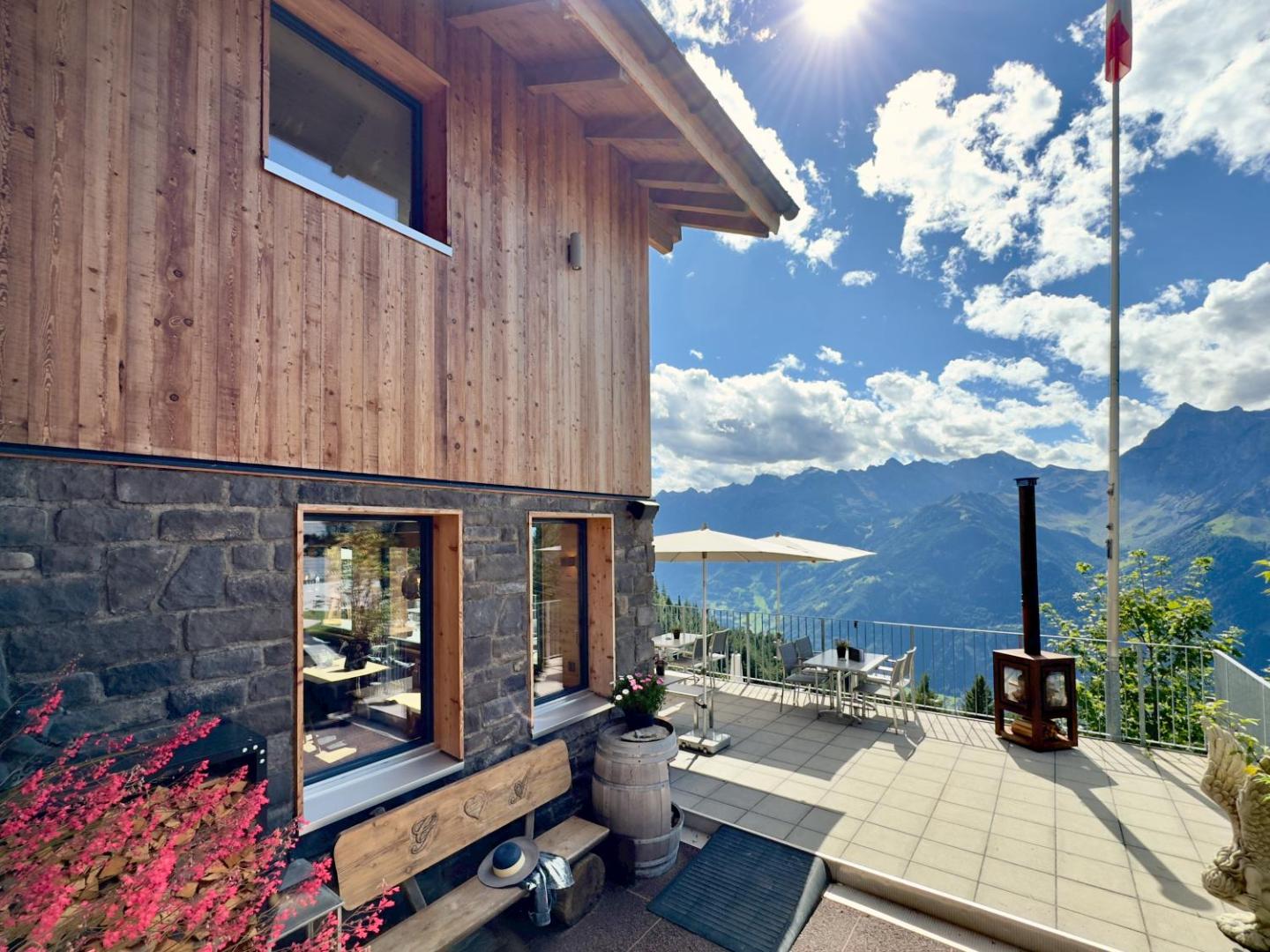 Berggasthaus Eggberge - Boutique Mountain Hotel - Access via Cablecar 2