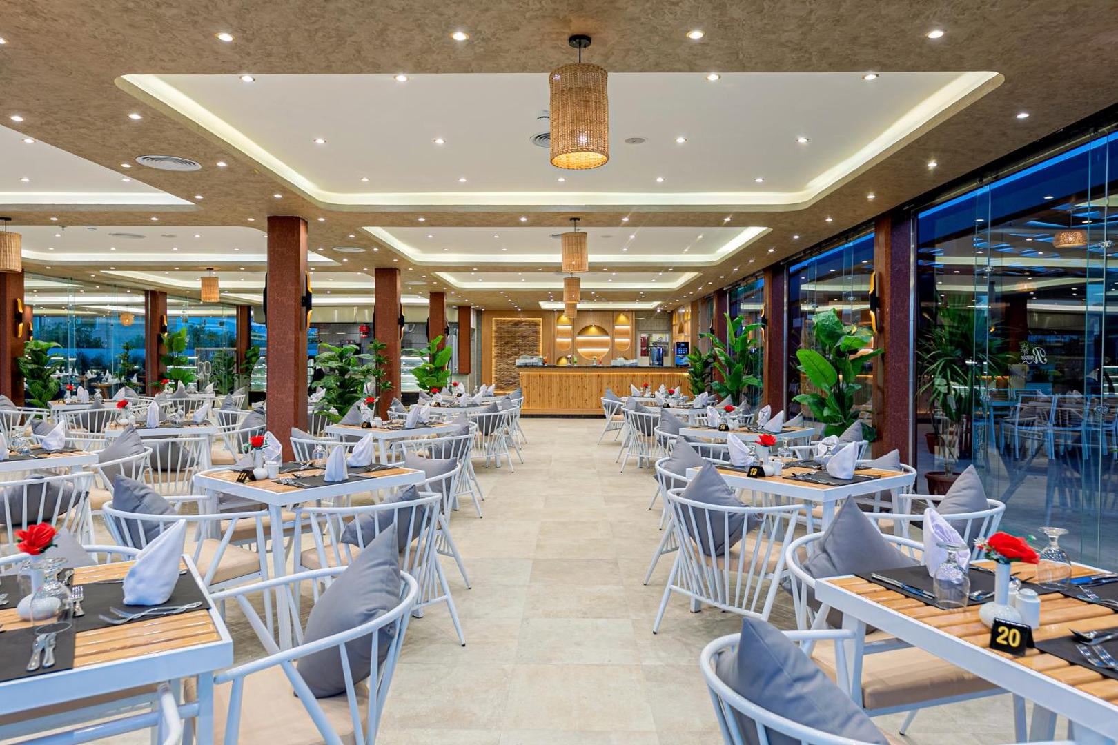 Rewaya Majestic Resort 6