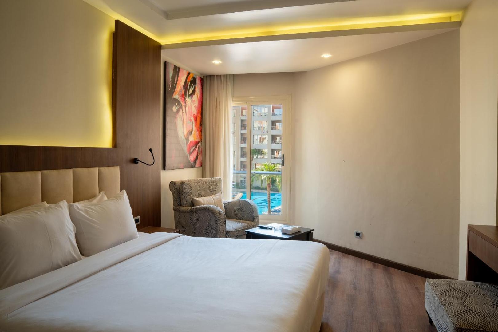 Rivoli Suites 3