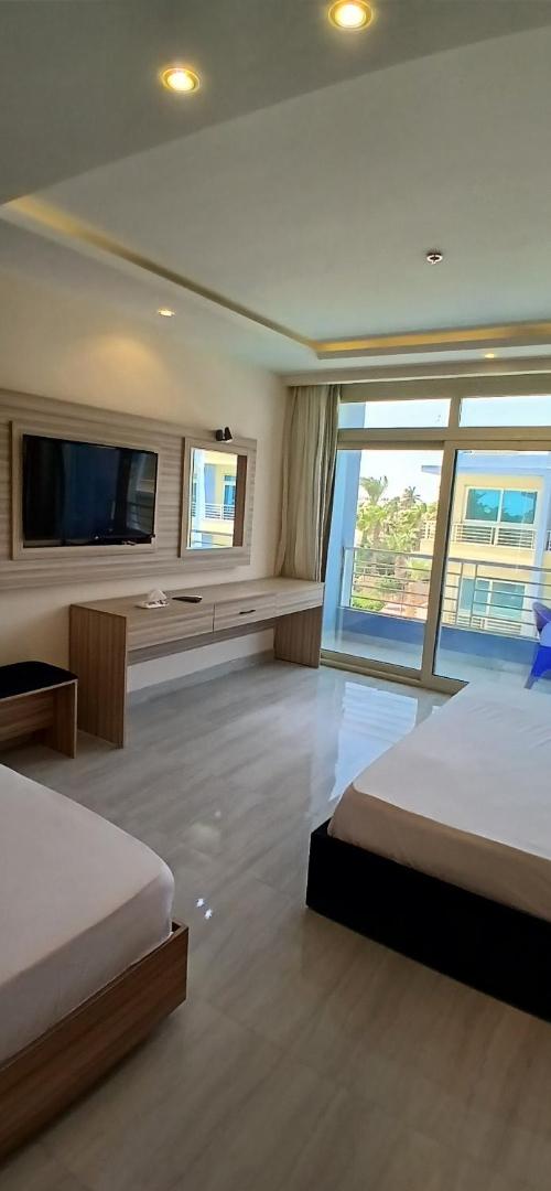 Lilyland Beach Resort & Waterpark 8