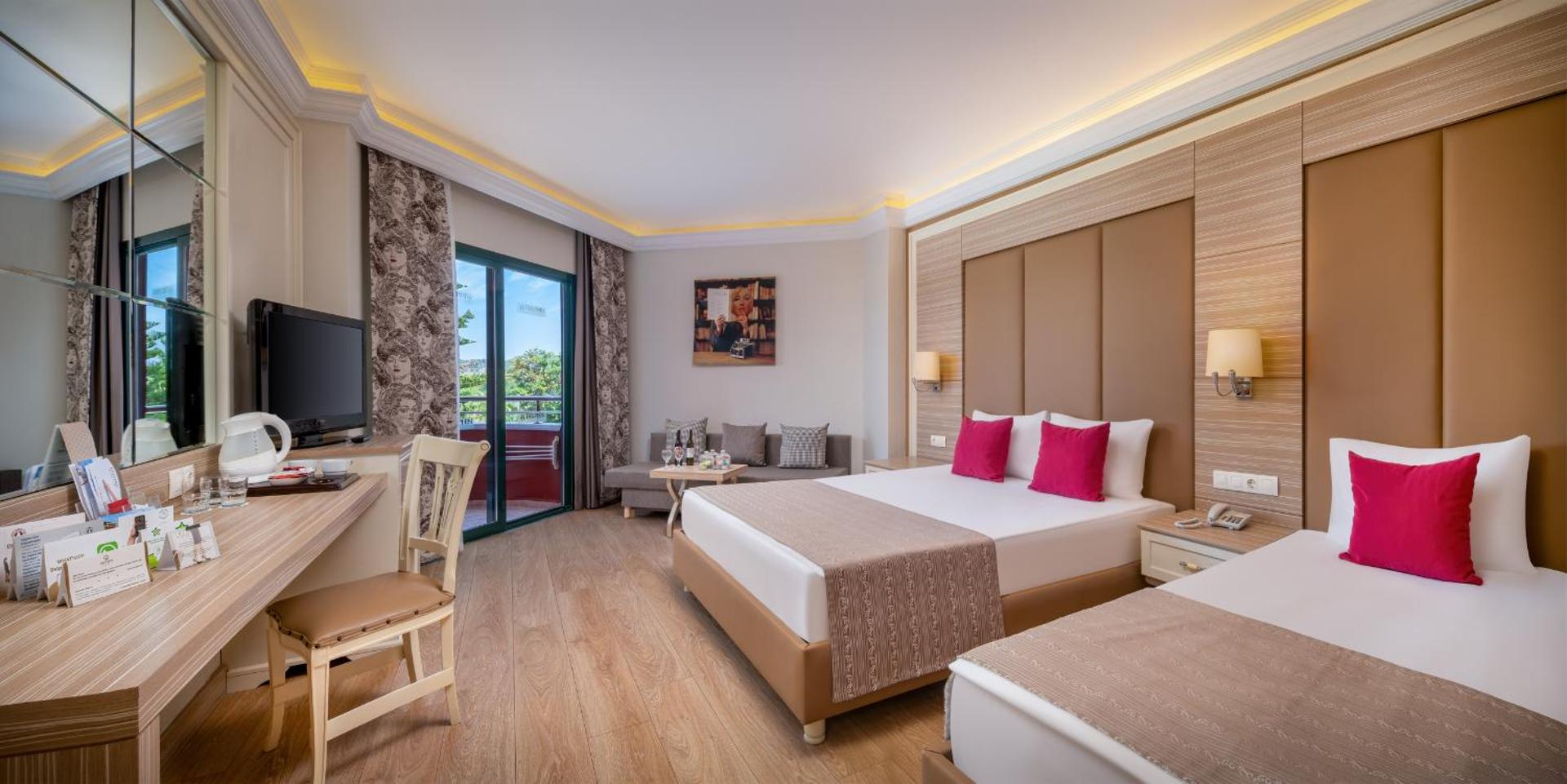 Delphin Deluxe Resort 3