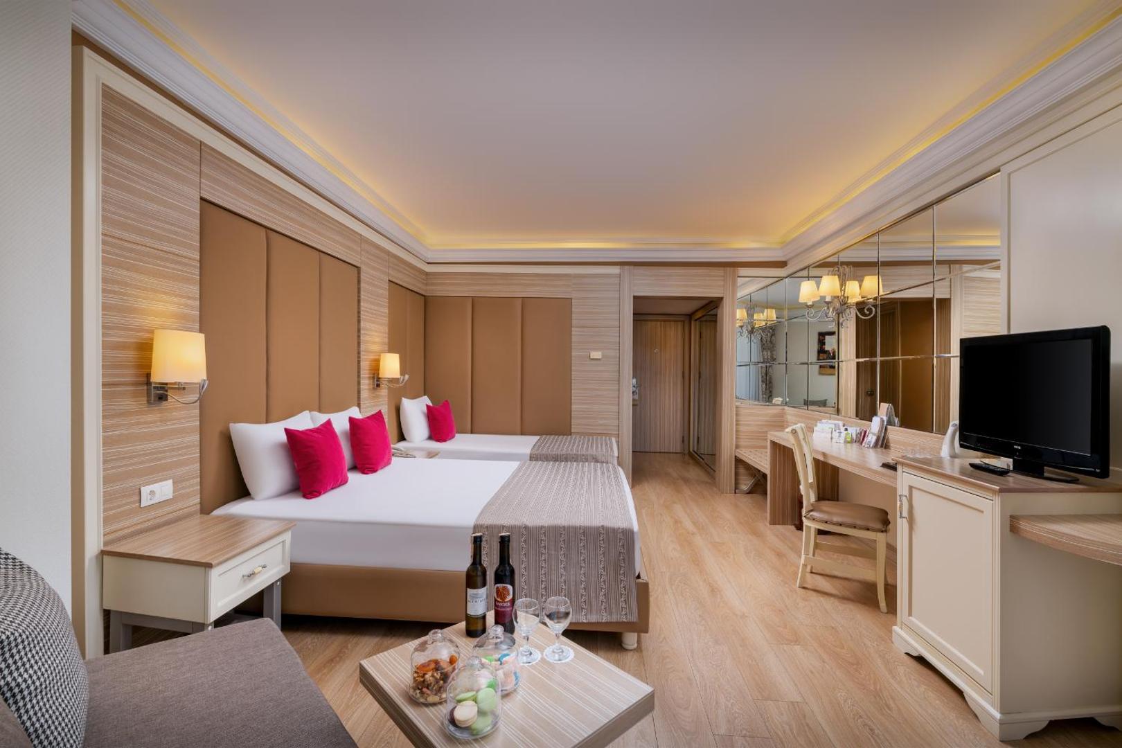 Delphin Deluxe Resort 7