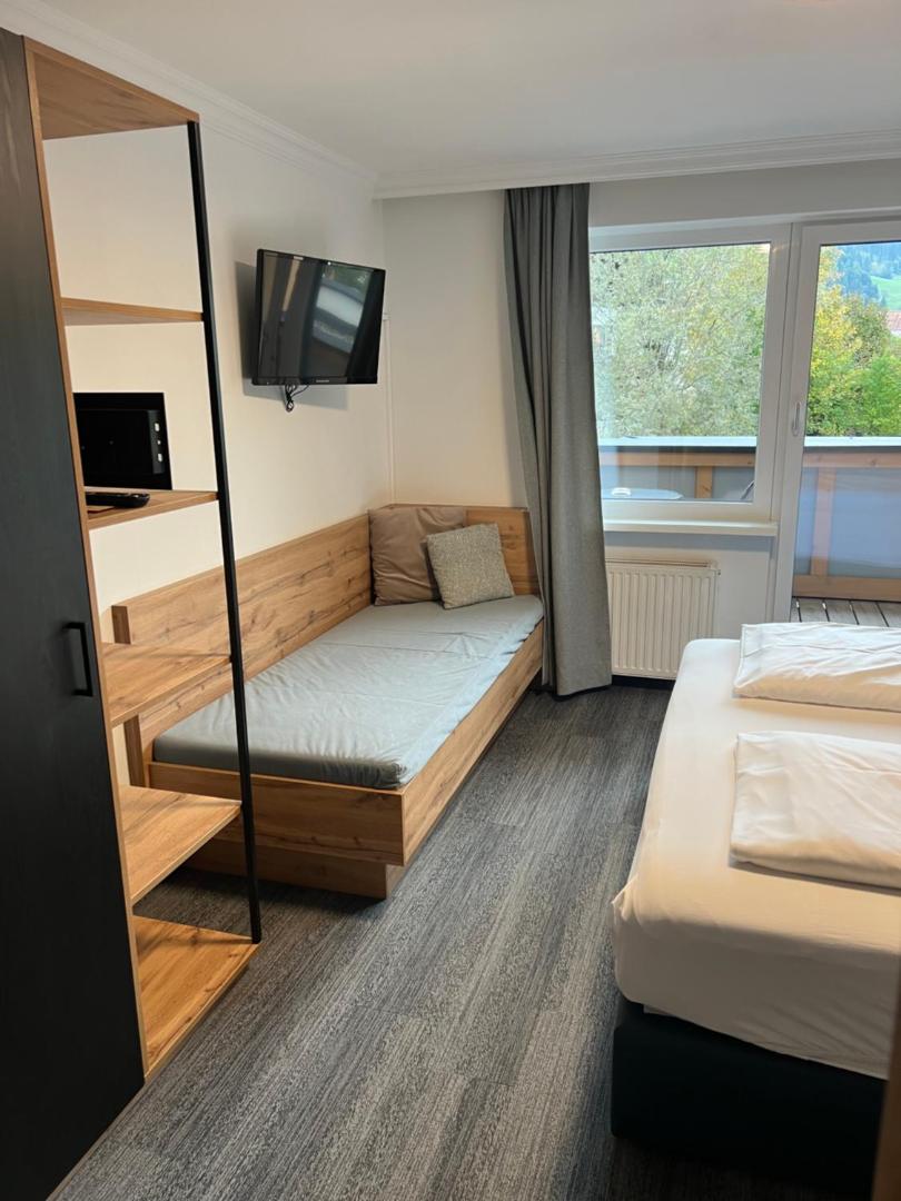 Wander- und Familienhotel Erika 8