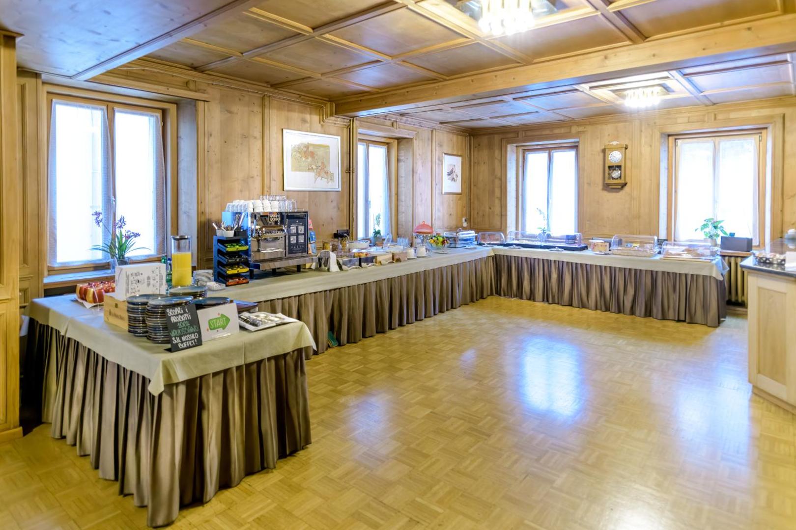 Hotel Suisse, Swiss Alpine Charm 5