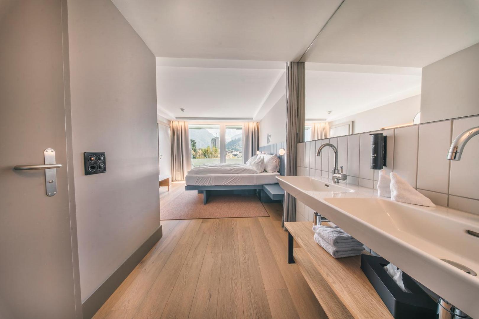HOP Apartments & Suites 4