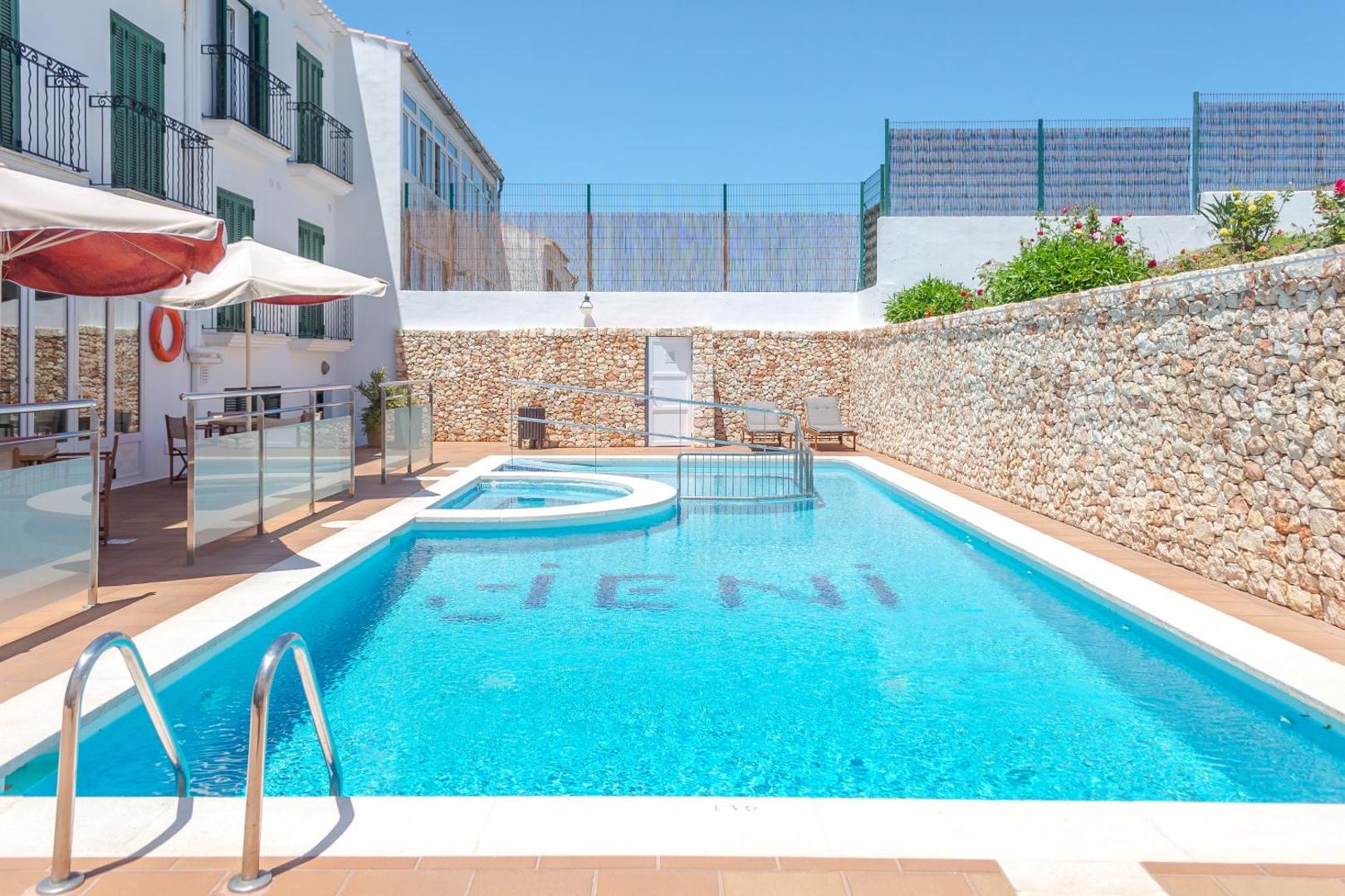 Hotel Jeni & Restaurant 1
