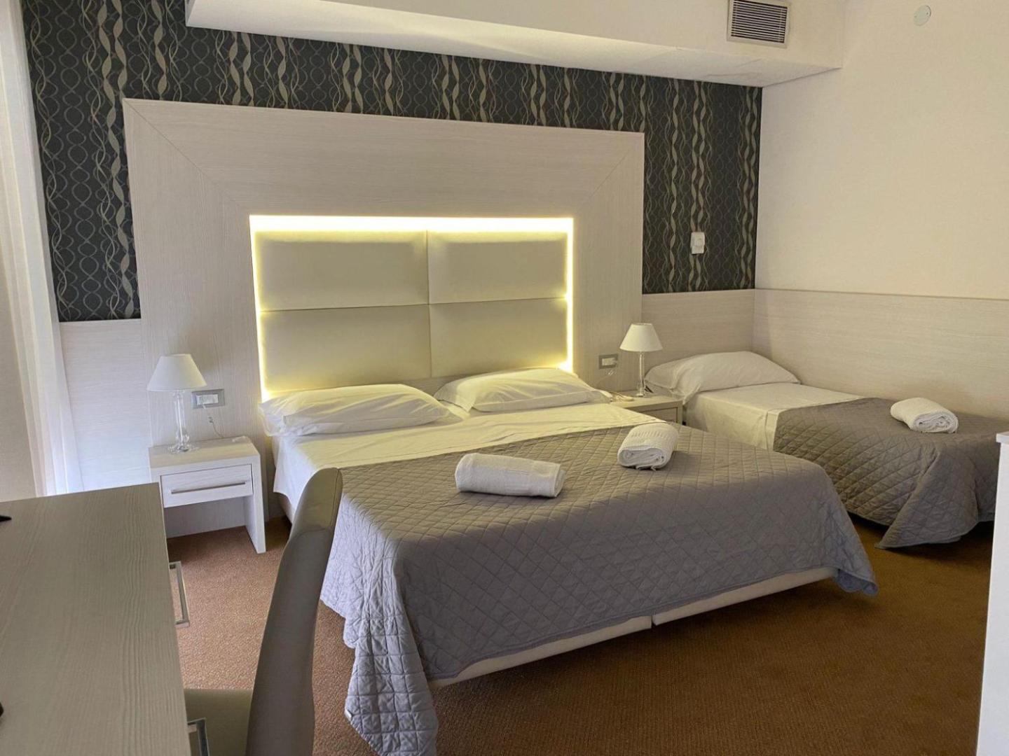 Hotel Eros 2