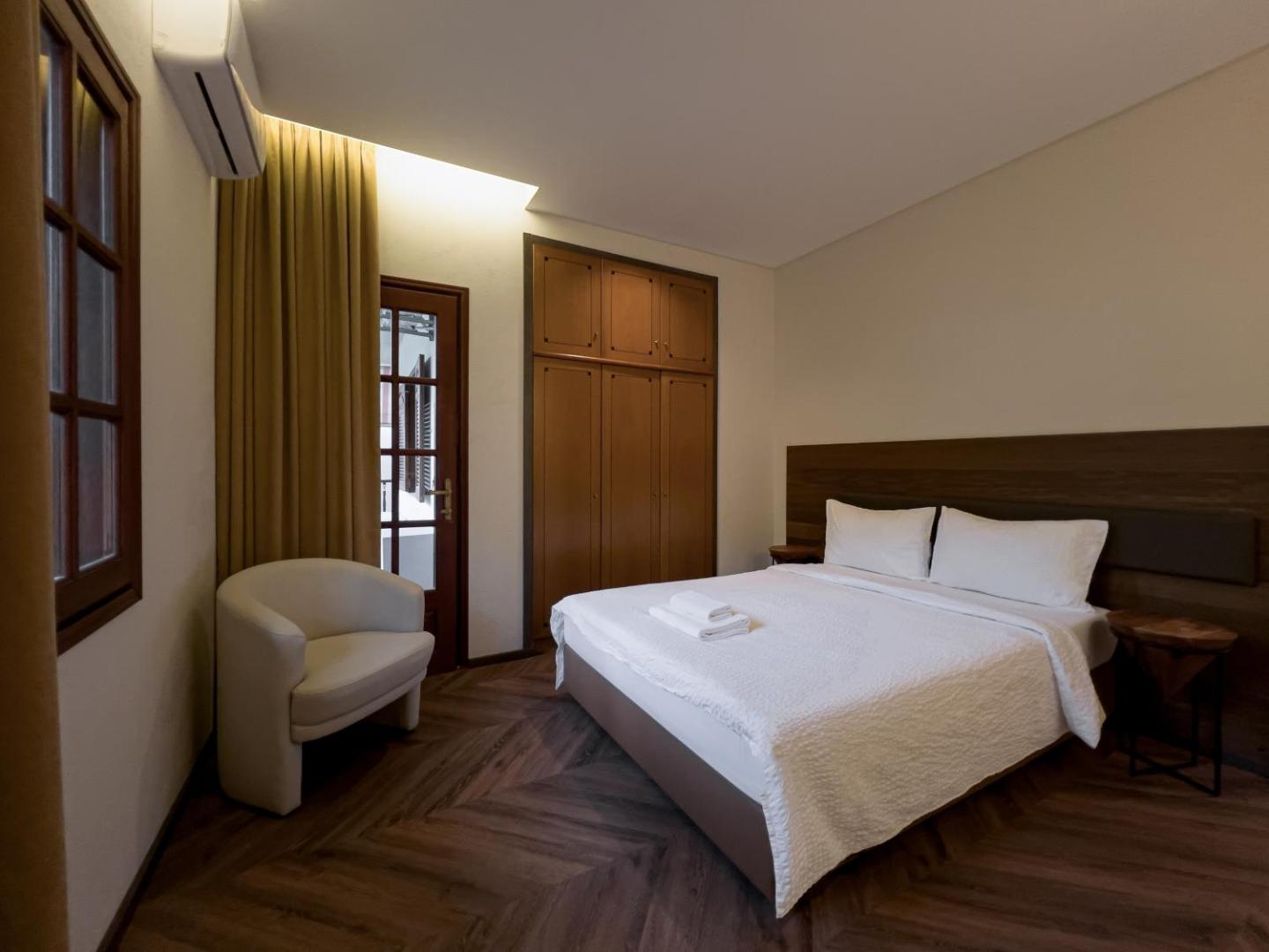 Viva Properties 6