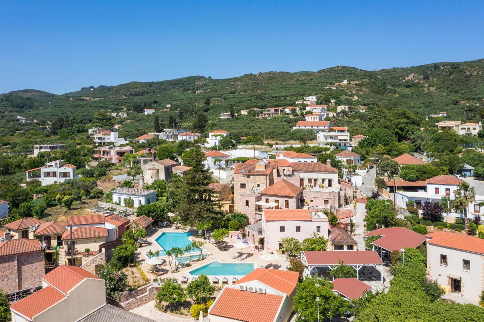 Spilia Village Hotel & Villas 3