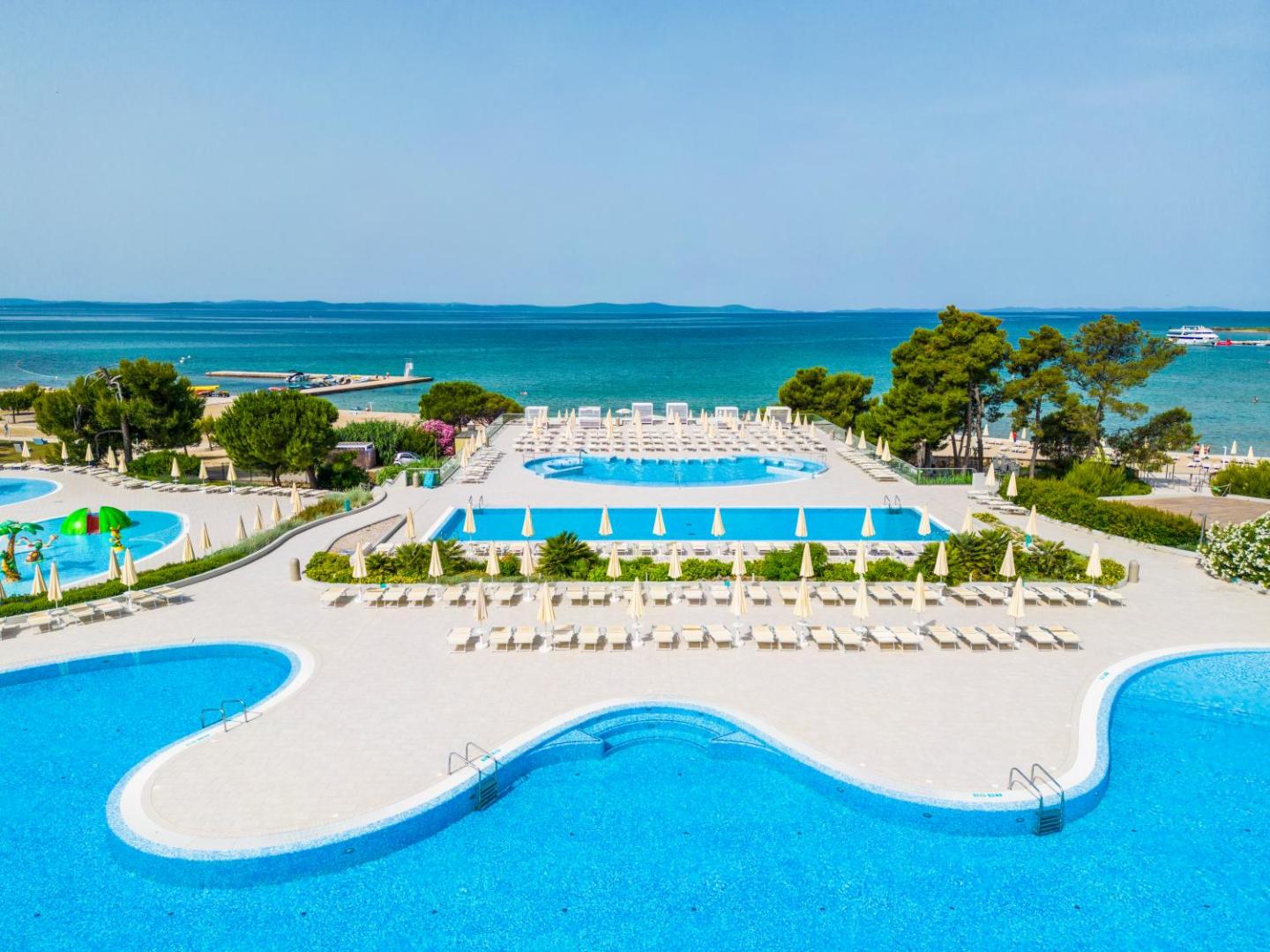 Zaton Holiday Resort Premium Glamping Villas 7
