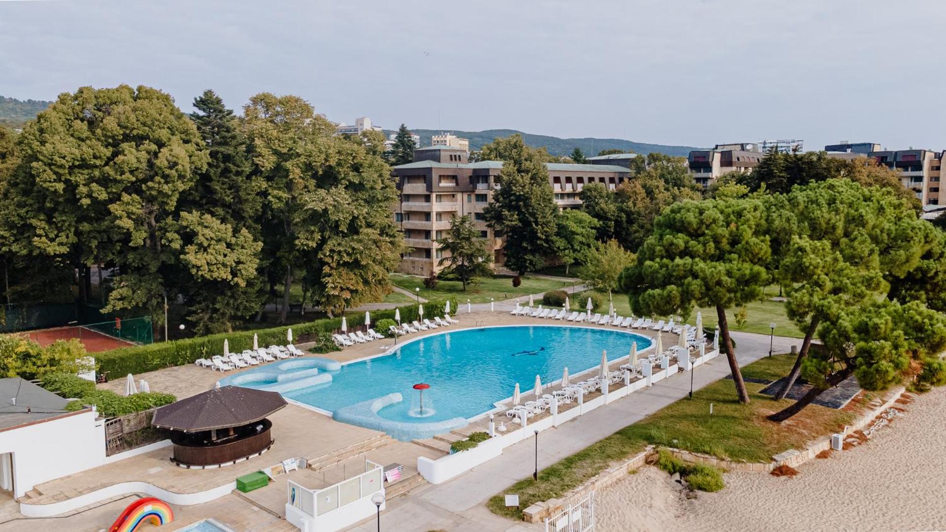 HVD Lotos Hotel - All Inclusive à-la-carte, Private Beach & Free Parking 6