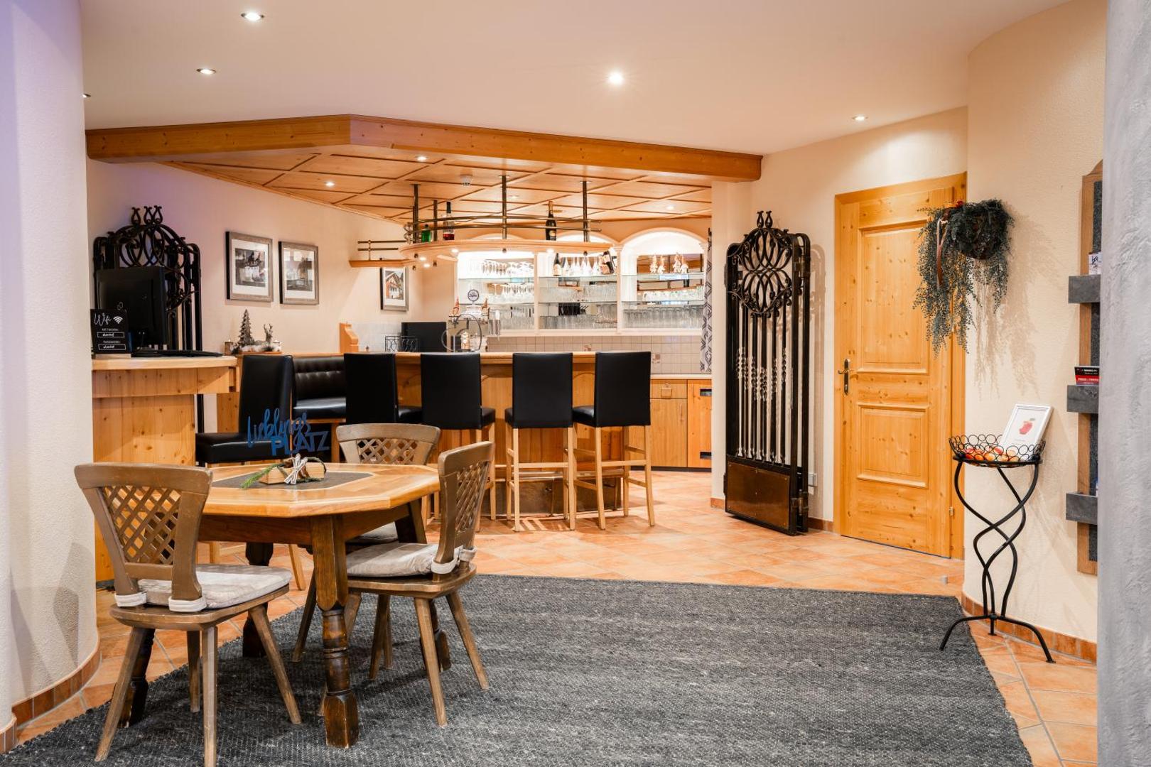 Hotel Garni Alpenhof 7