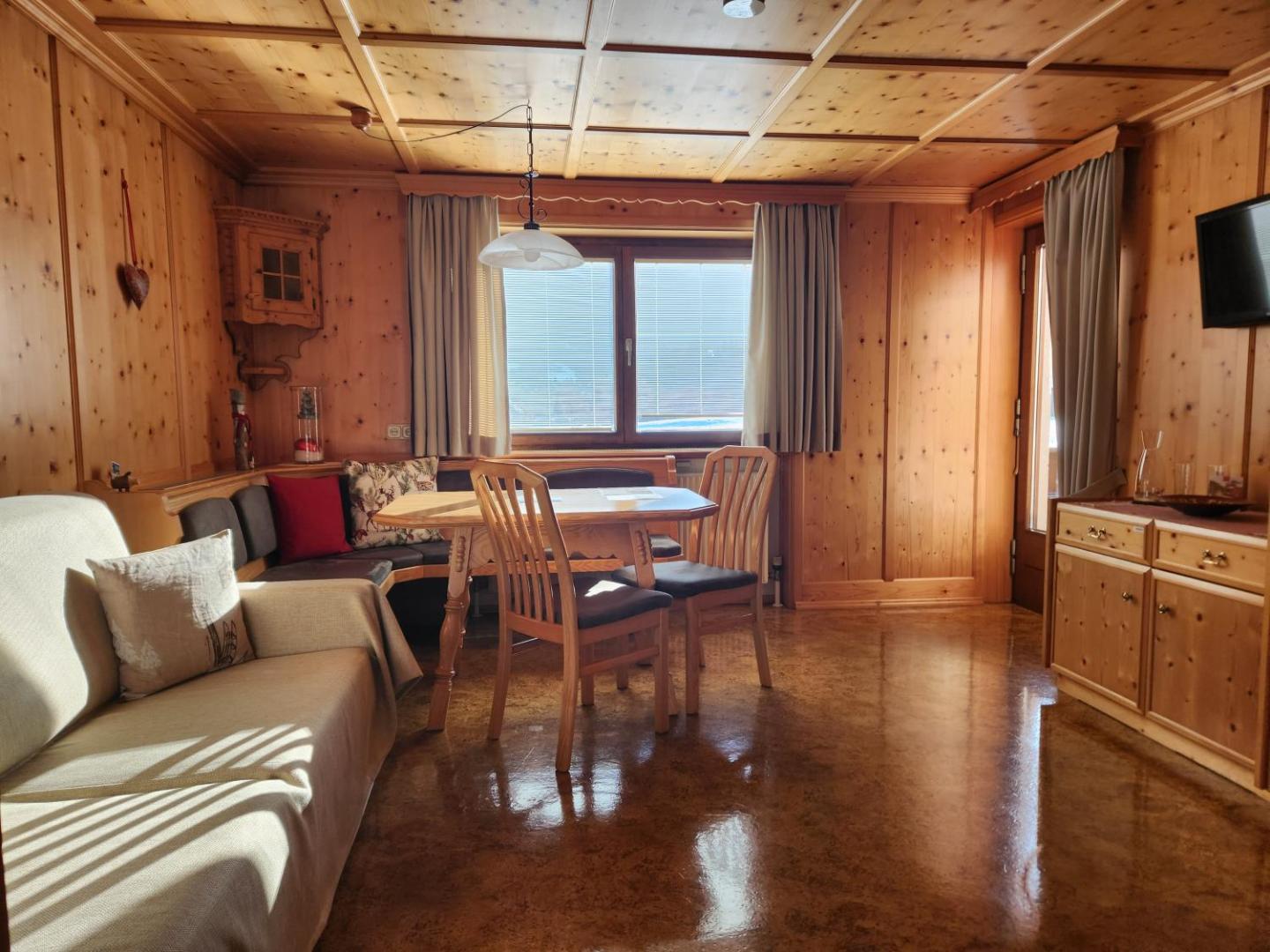 Ferienwohnung Bitschnau 6