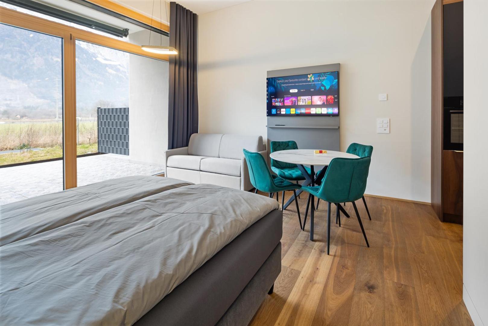Visionary Hospitality Altdorf, Uri - Premium Apartments with Free Parking, Washer, Kitchen, Terrace, Train Station 8