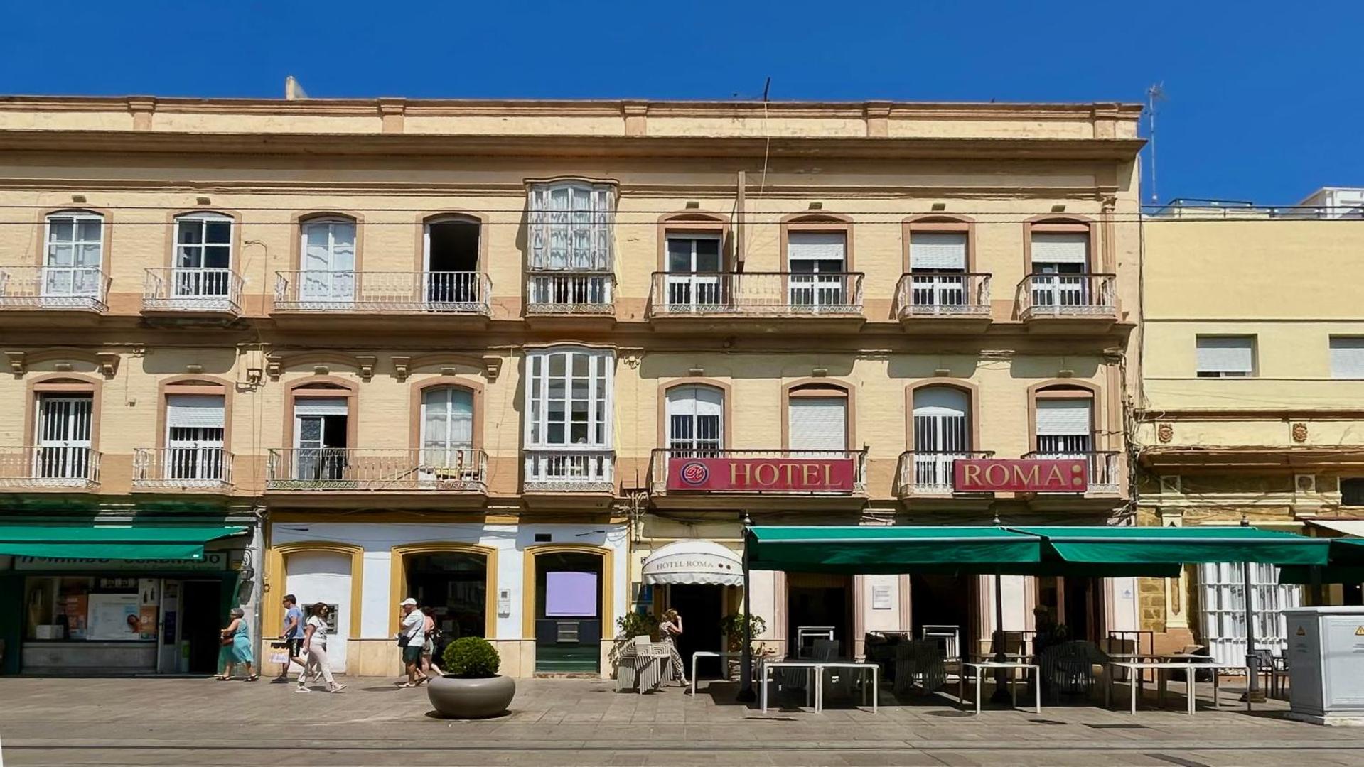 Hotel Roma San Fernando 8
