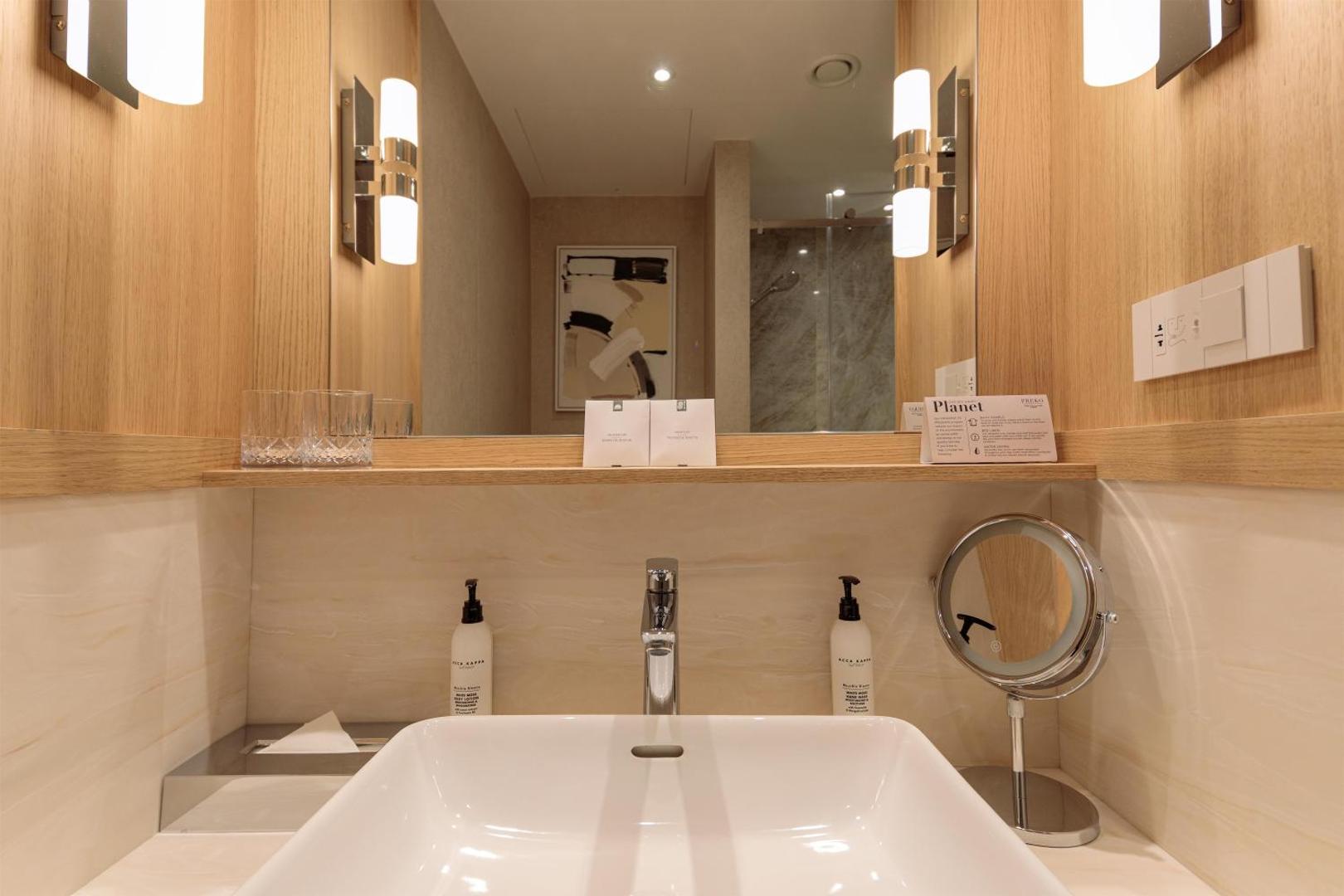 Hotel Preko Ugljan Island, Curio Collection By Hilton 4
