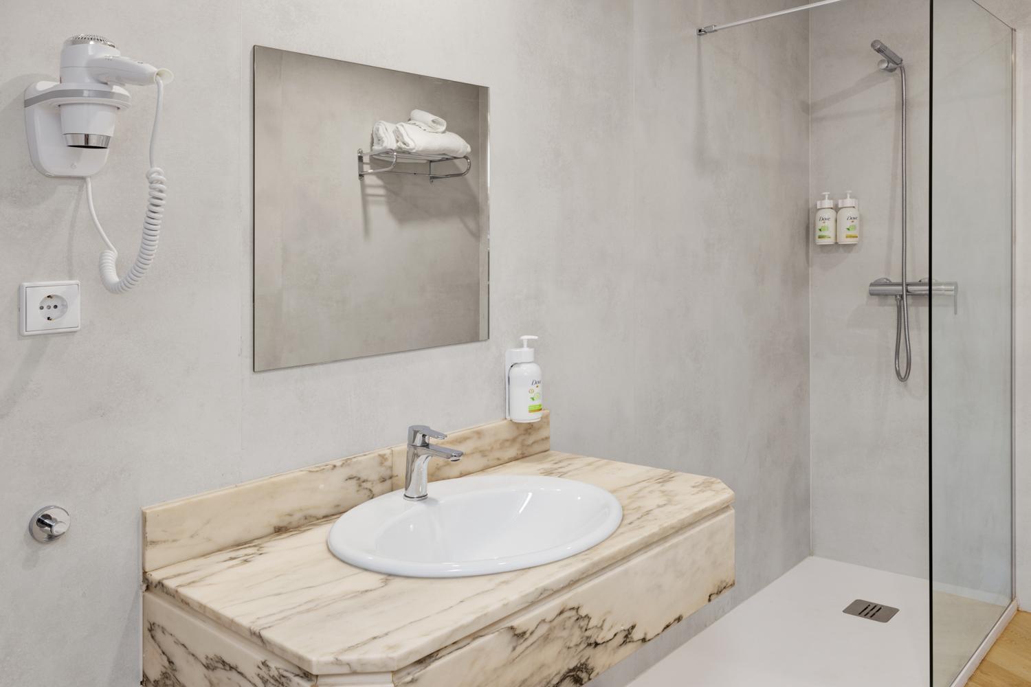 B&B HOTEL Gijón Centro Begoña 8