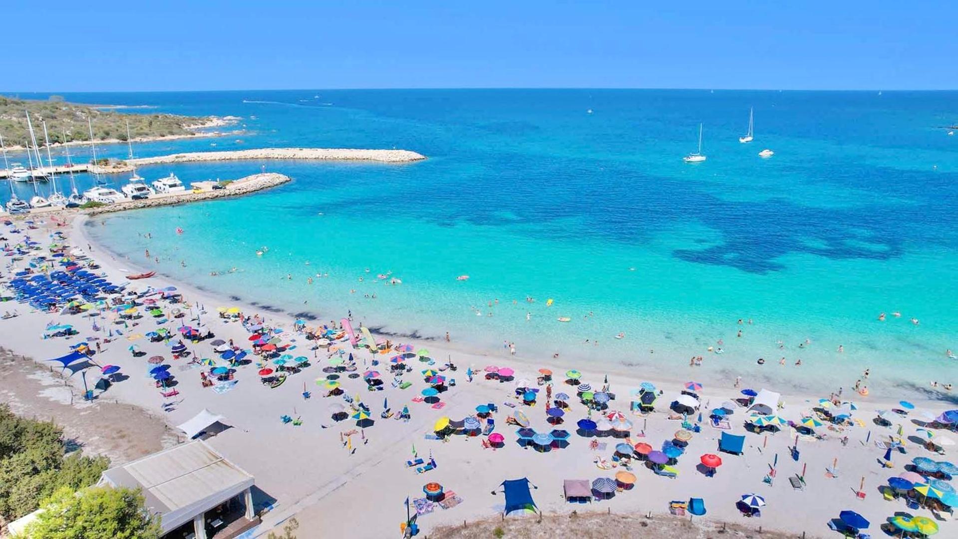 Residence with swimming-pool in Ottiolu just 250 mt from the sea 4