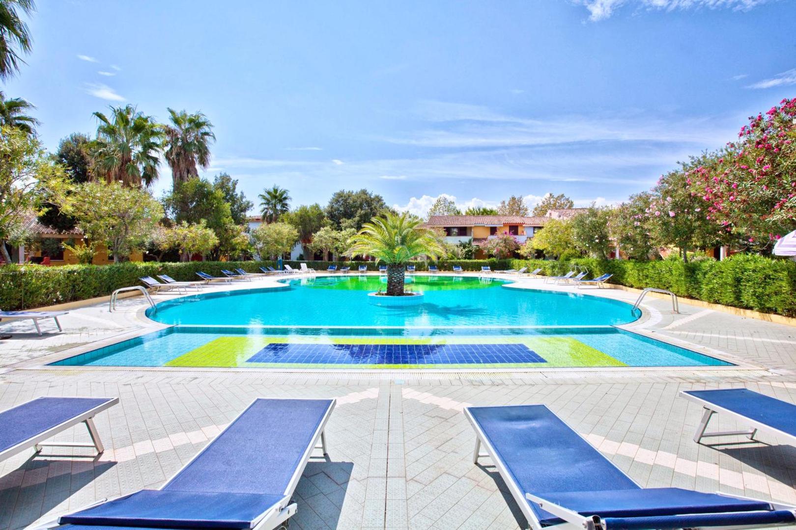 Residence with swimming-pool in Ottiolu just 250 mt from the sea 8