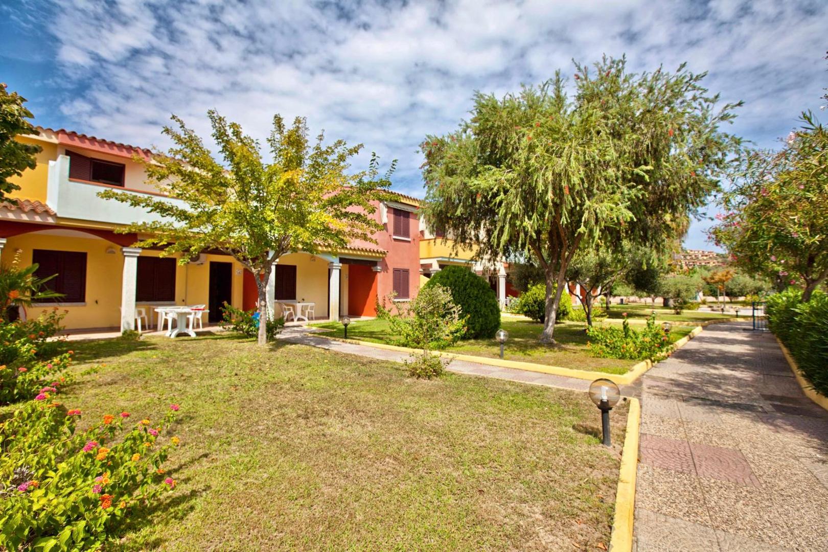 Residence with swimming-pool in Ottiolu just 250 mt from the sea 2