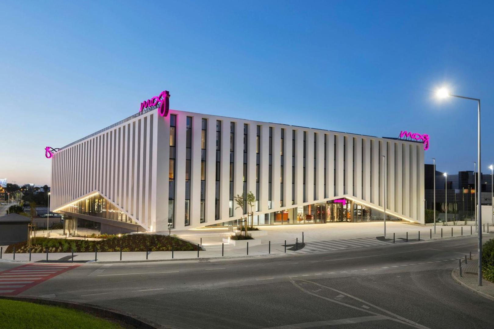 Moxy Alfragide Lisboa 4