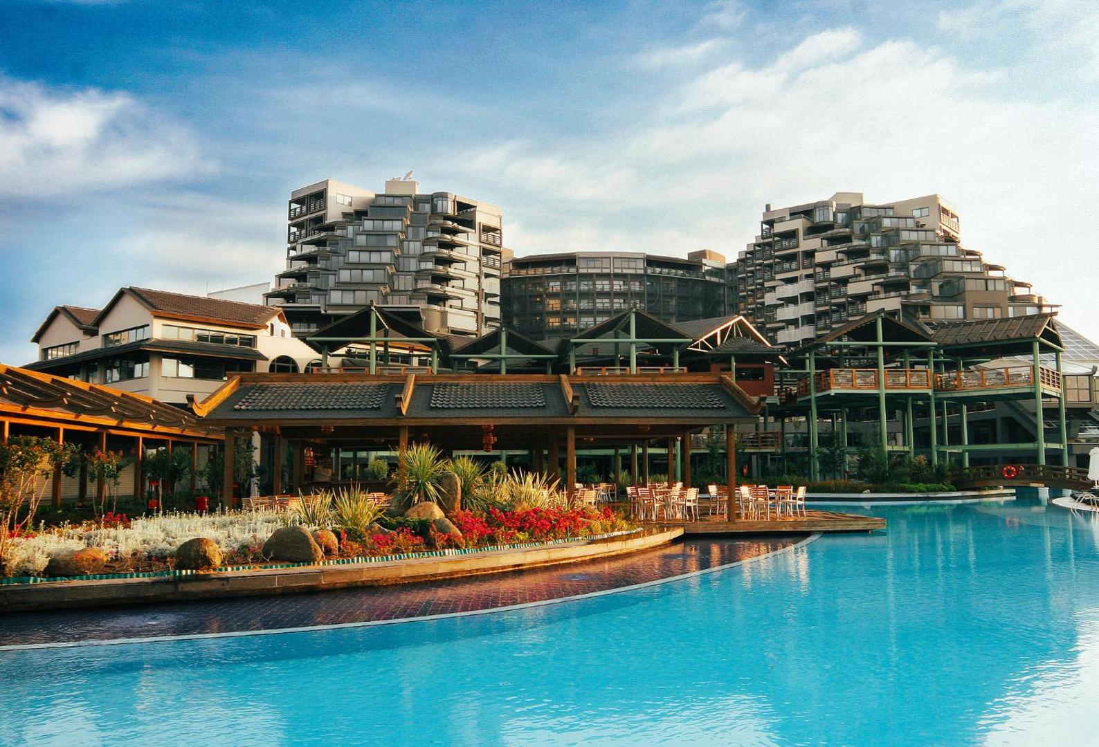 Limak Lara Deluxe Hotel & Resort Antalya 2