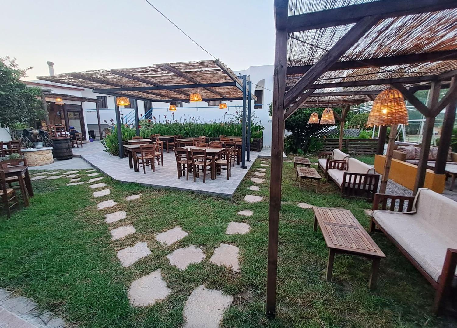Evi Apartments And Studios 7