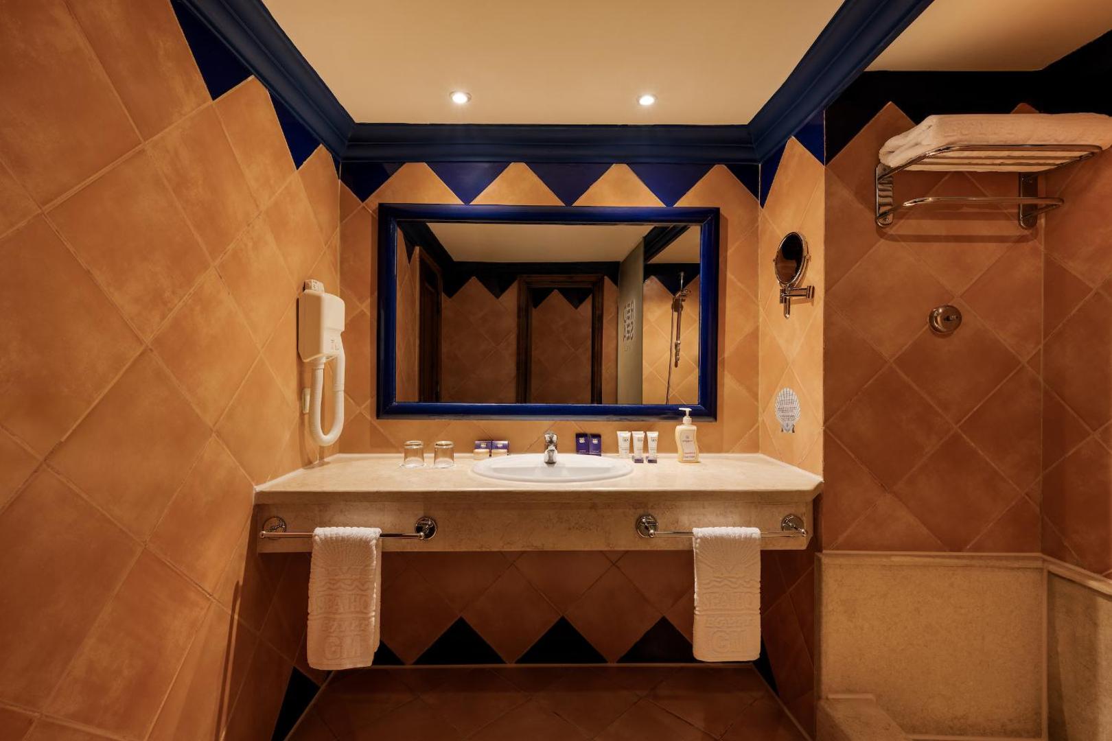 Grand Makadi - Couples and Families Only 5