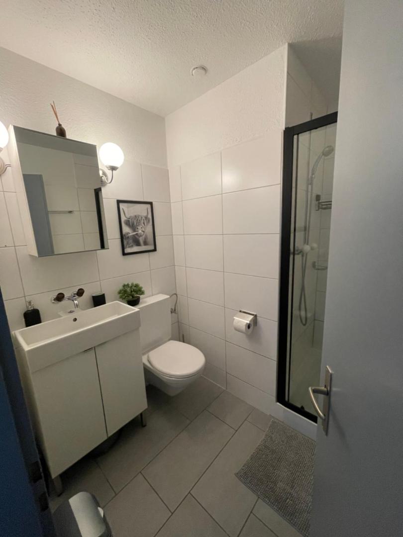 4P Apartment 4