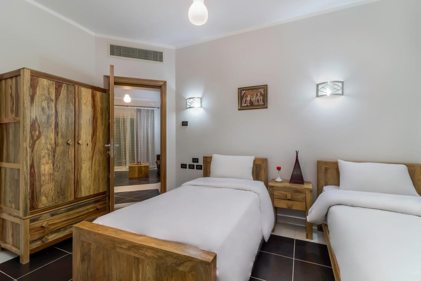 Royal Beach Premier Luxury Stay 8