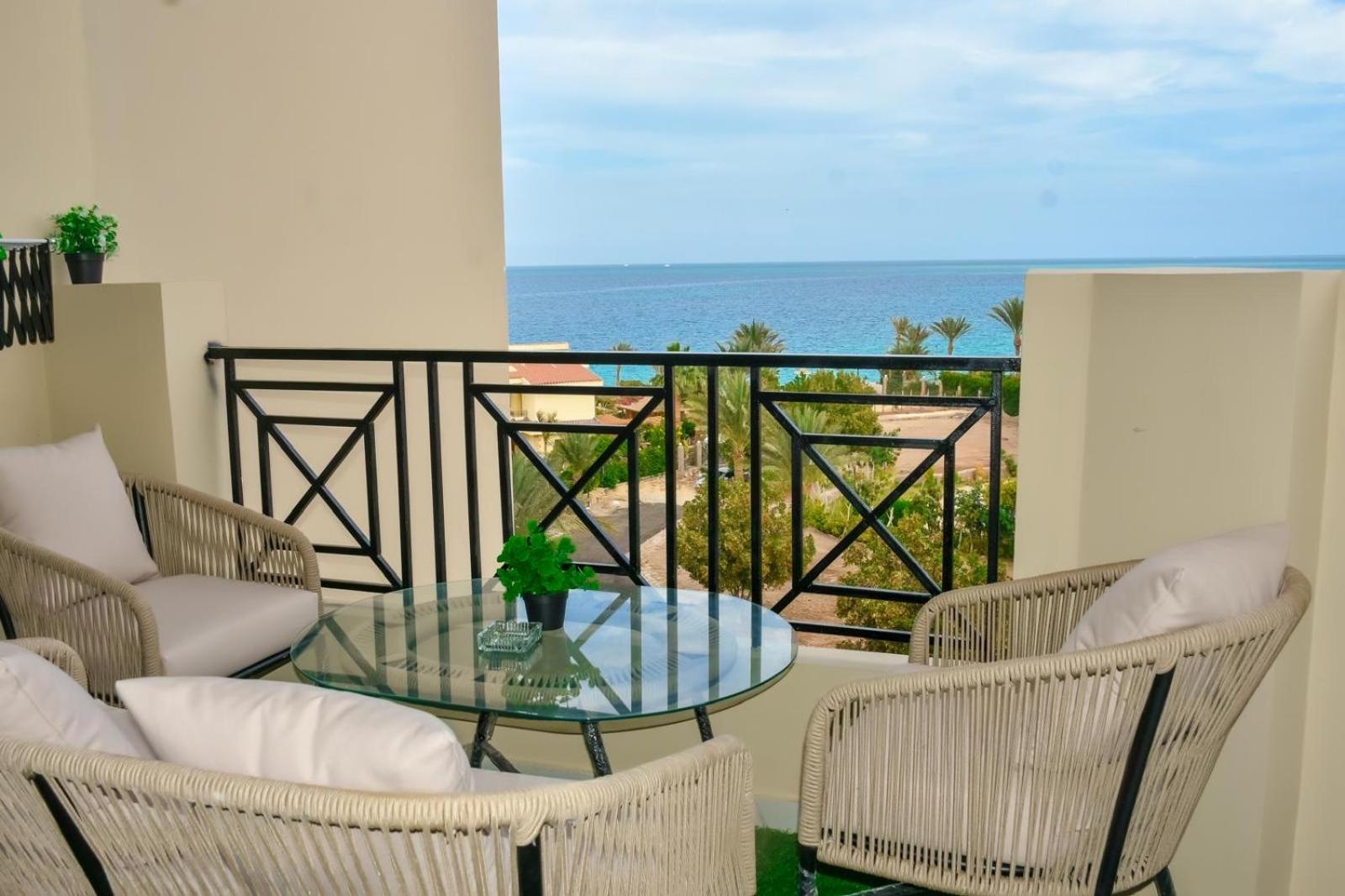 Juliana Beach Resort D304 Wifi 2-BDR 4