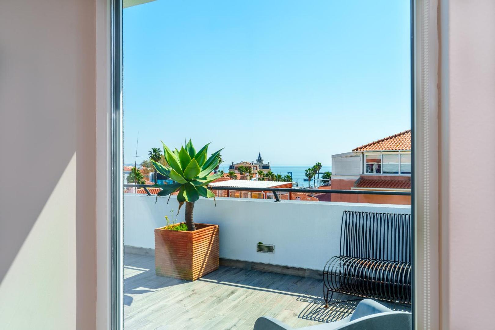 Cascais Hotel 7