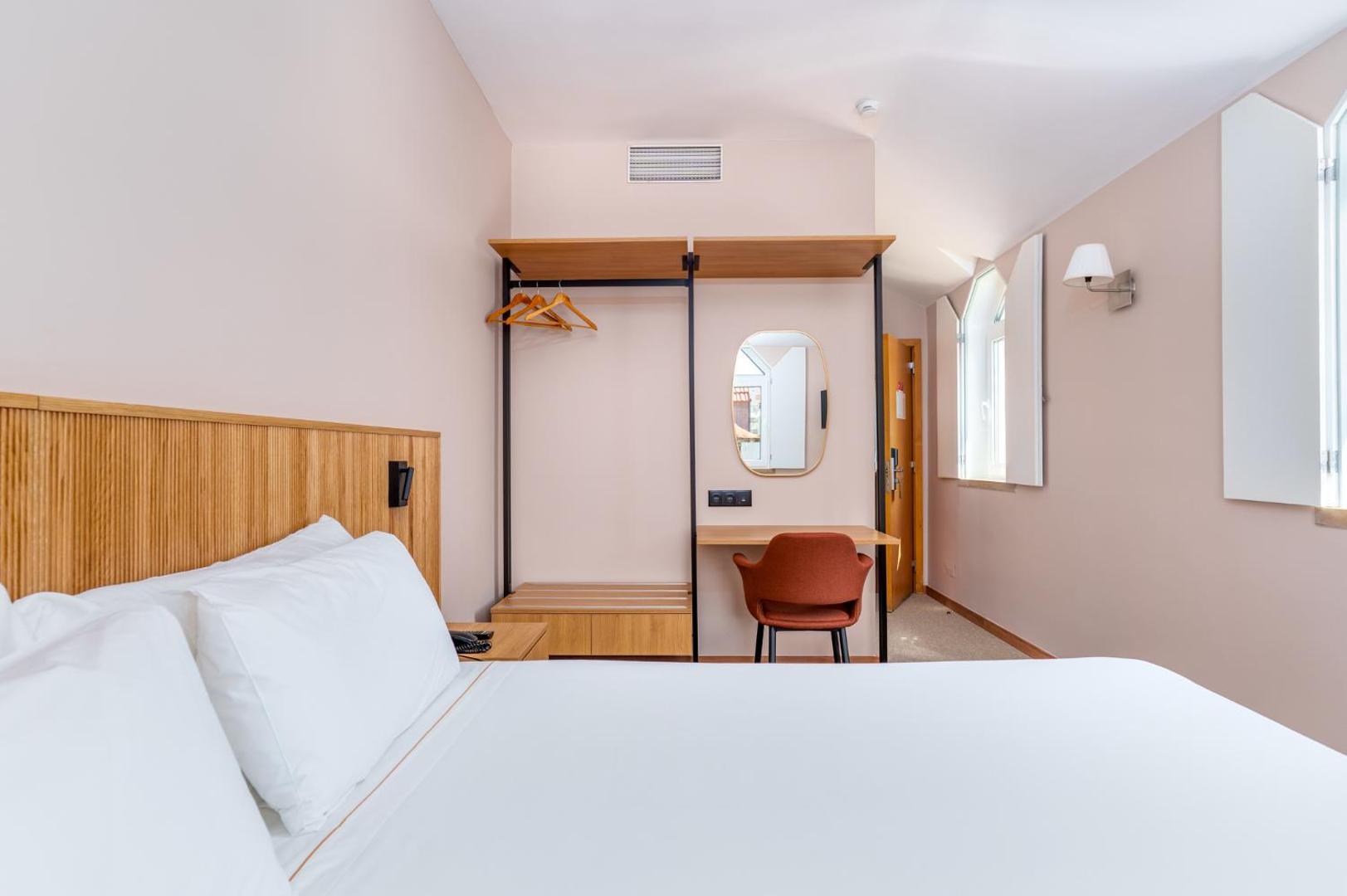 Cascais Hotel 8