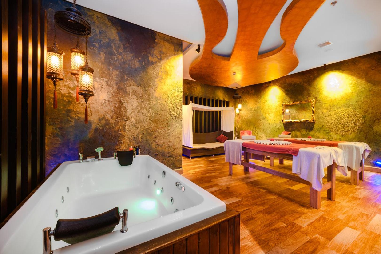 Royal Garden Beach Hotel 4