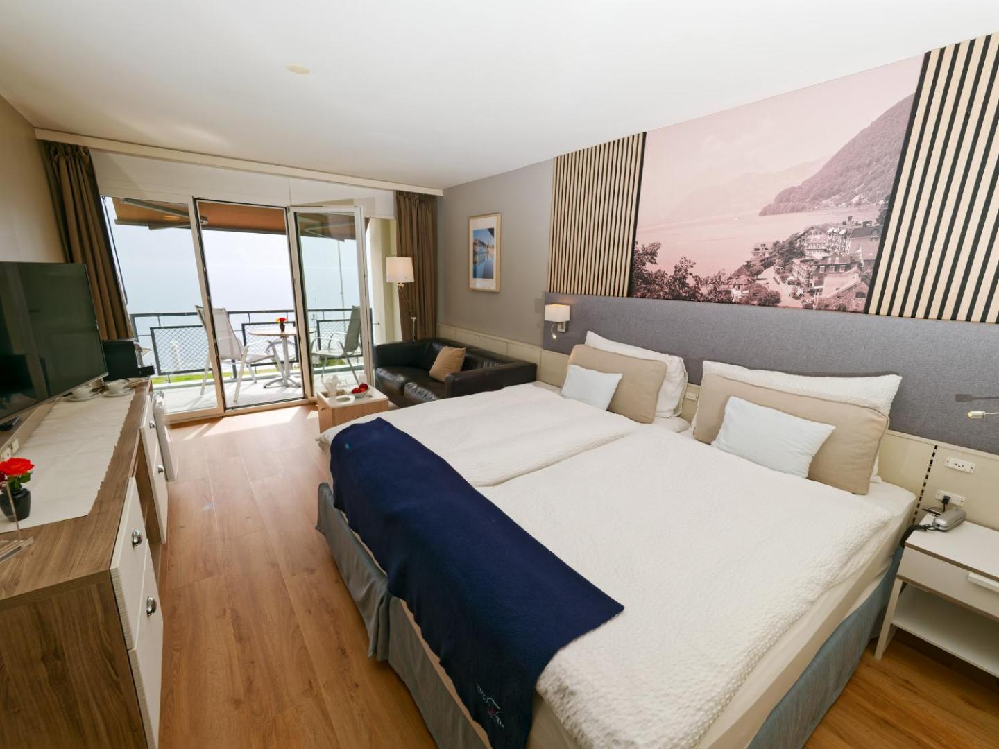 Seehotel Riviera at Lake Lucerne 8