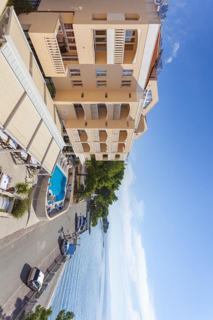 Aparthotel Milenij 8