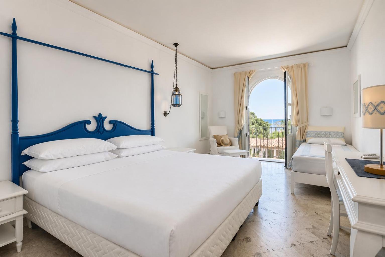 Phi Hotel Sighientu 3