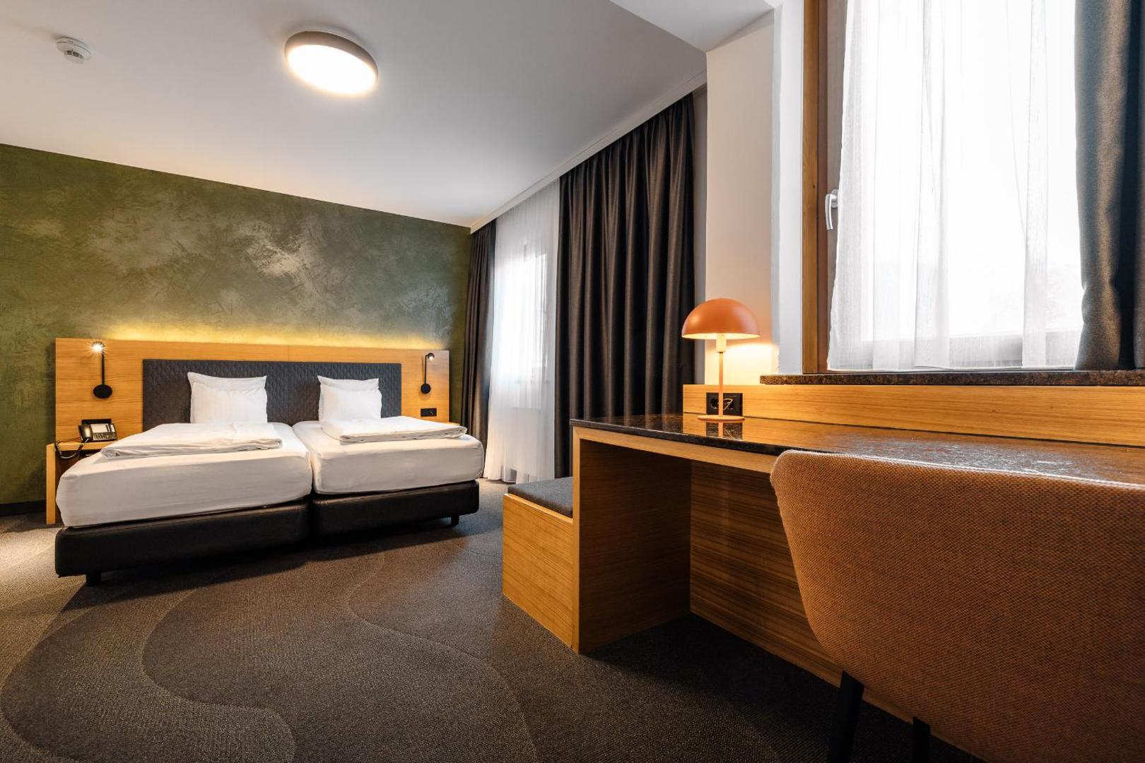 Alphotel Innsbruck 8