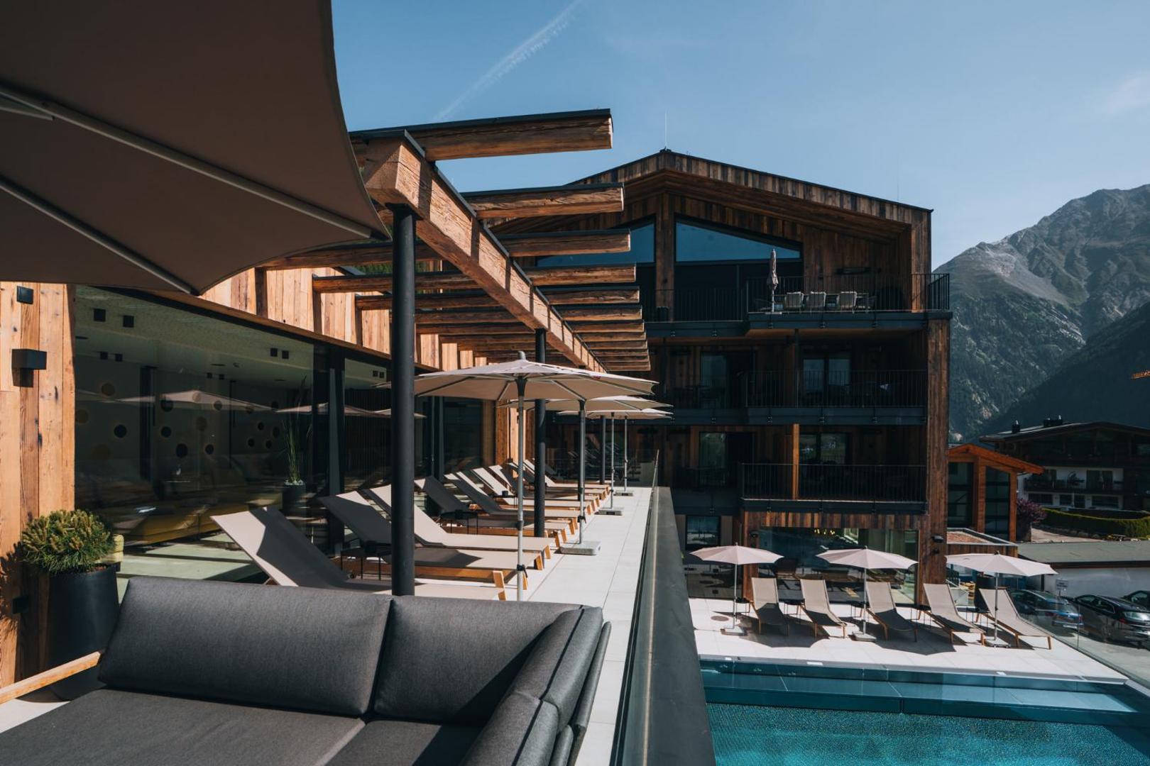 Grünwald Resort Sölden Appartements und Chalets mit Pool 8
