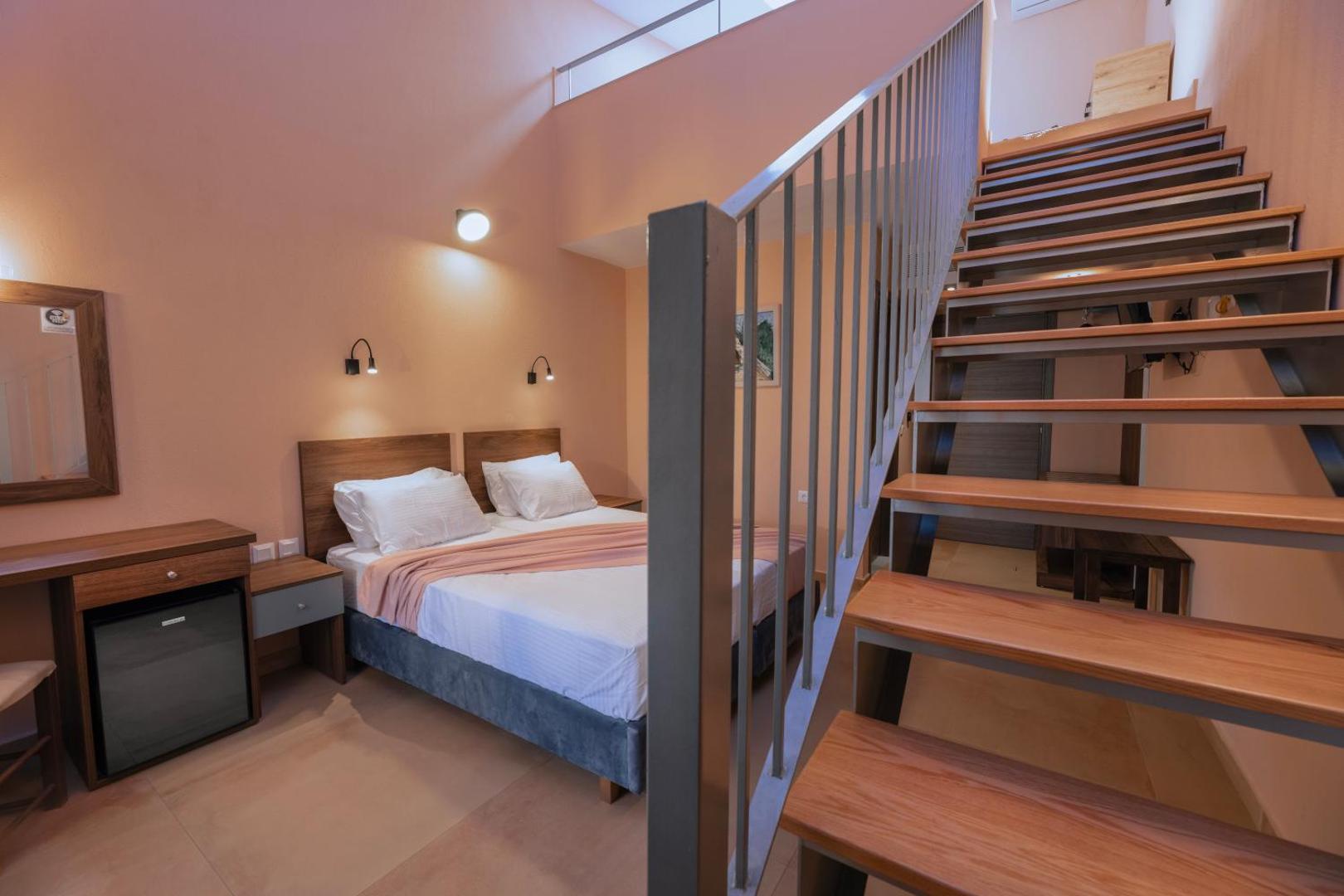 Old Nikiti's Hotel 6