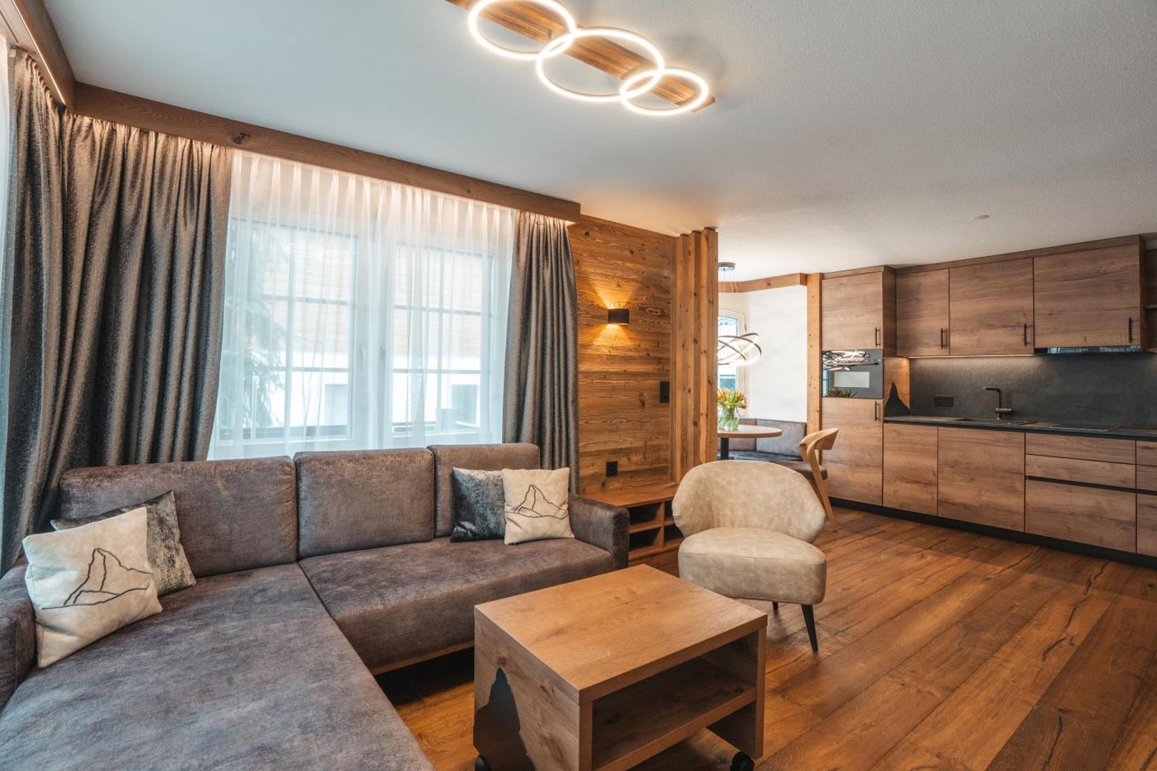 La Perle Apartments 6
