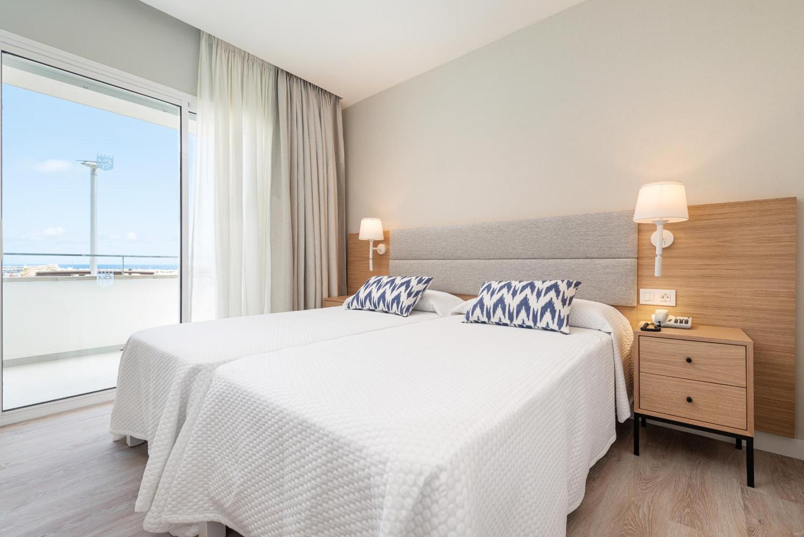 Hotel Cala Bona 3