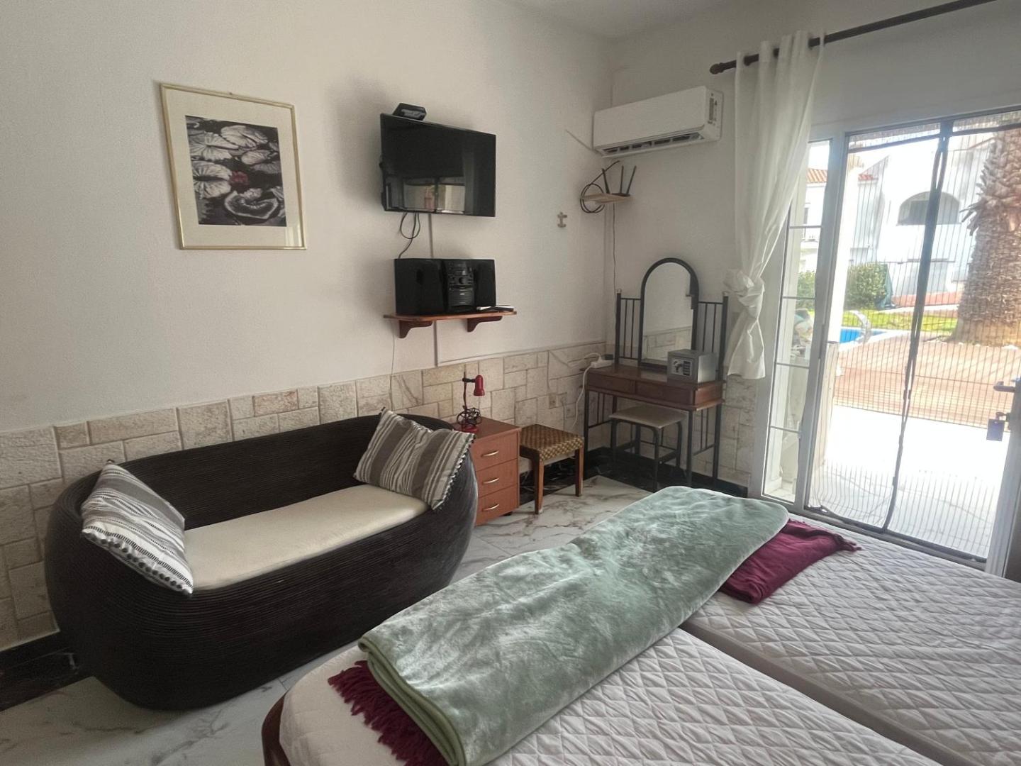 Villa Askamnia and Suites 3