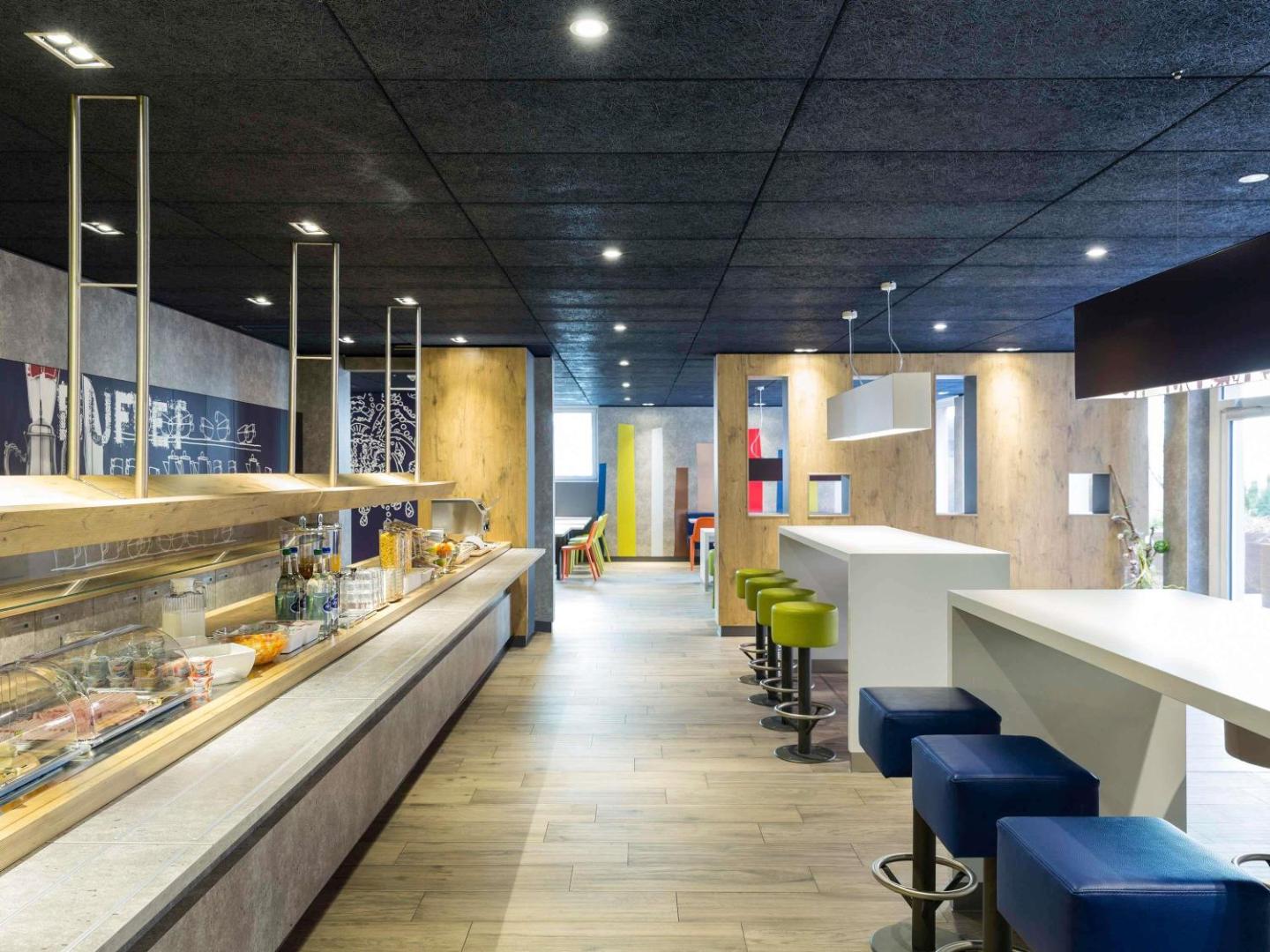 ibis budget Zurich Airport 5