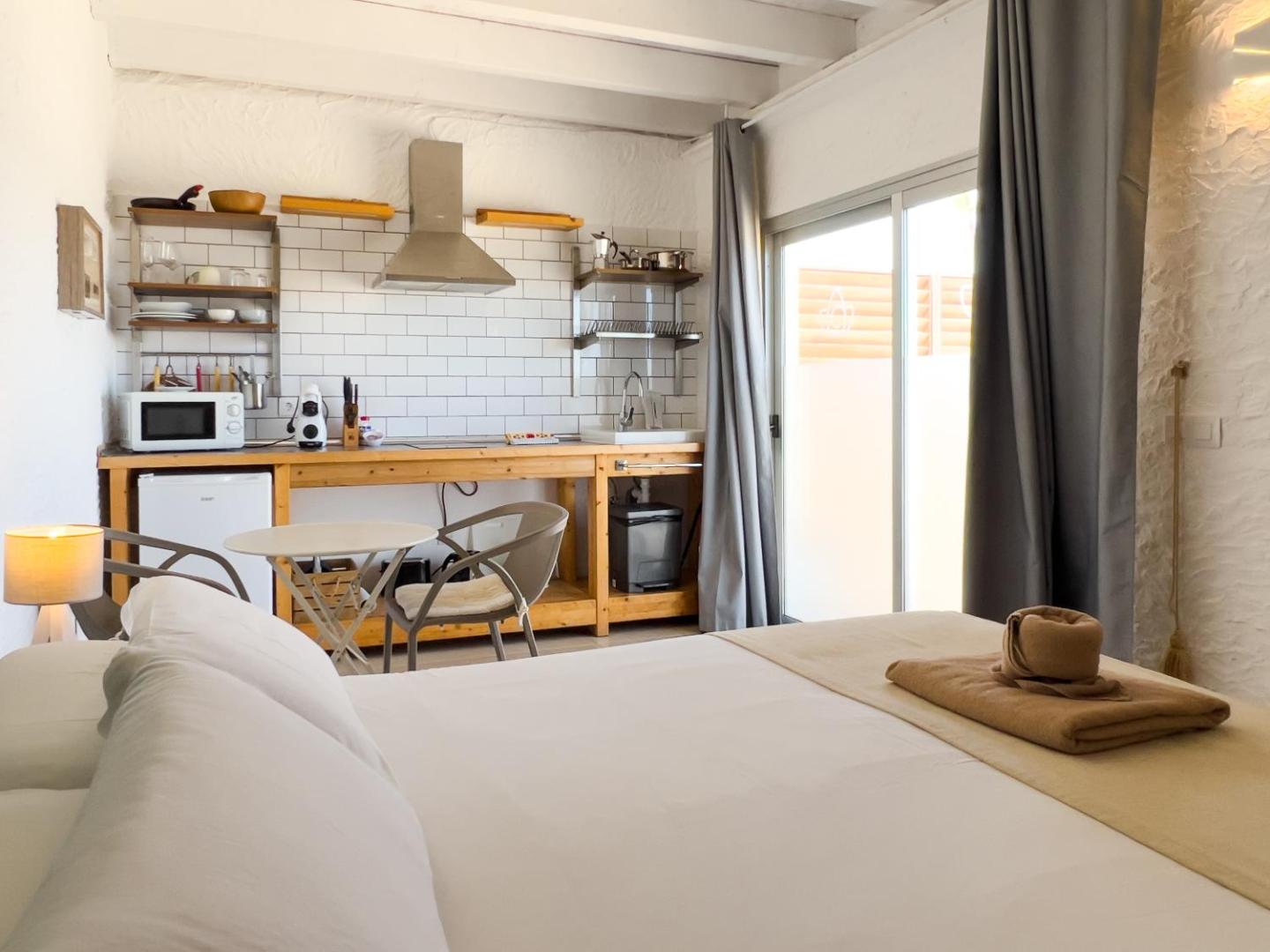 Hélène Holidays - Hotel Boutique 6