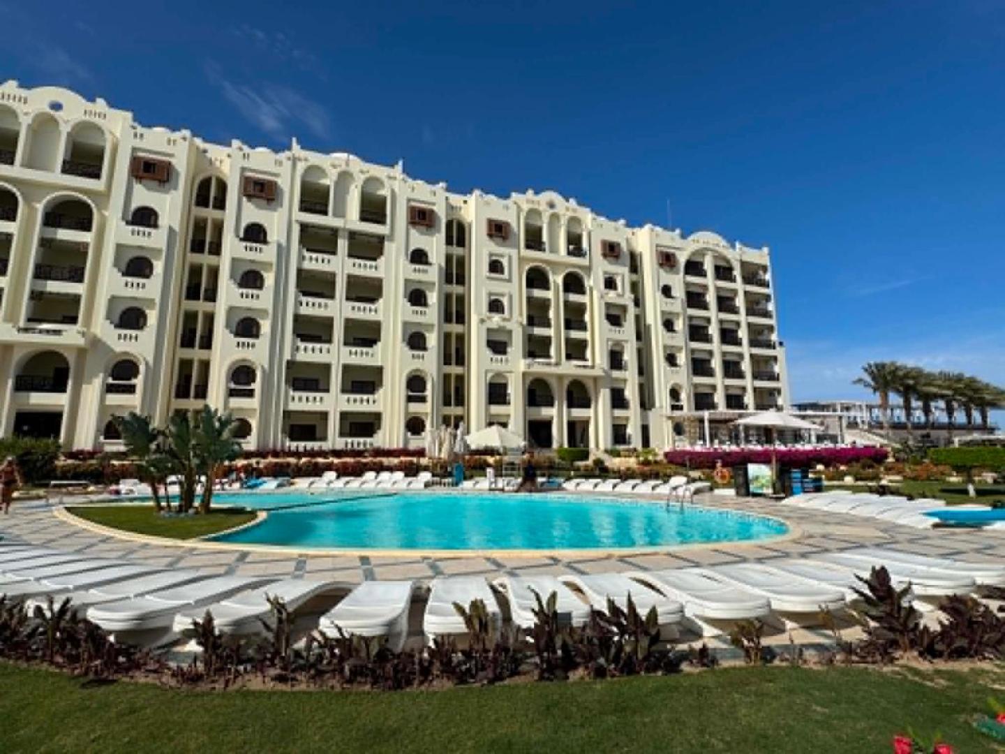 Joy'Apartments in Gravity Hotel Aquapark Sahl Hasheesh for foreign passport holders only 7