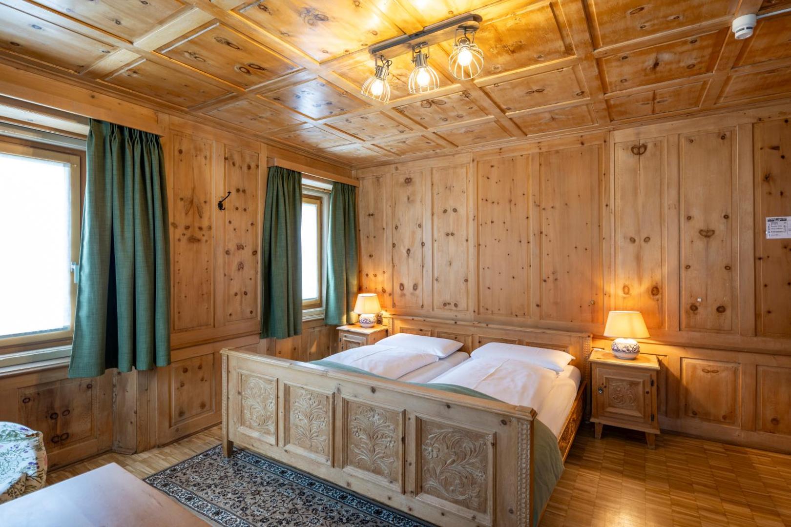 Hotel Alpina 8