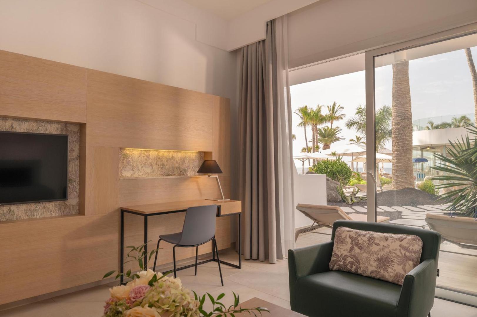Plus Fariones Suite Hotel 7